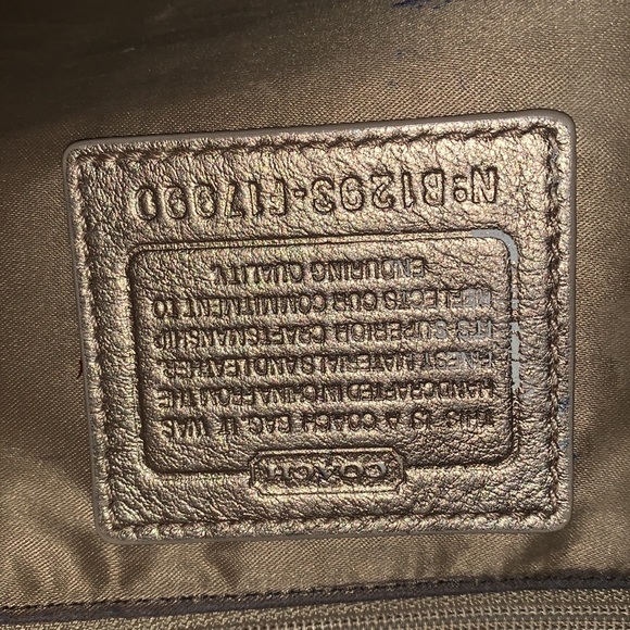 Coach Handbag - Picture 4 of 7